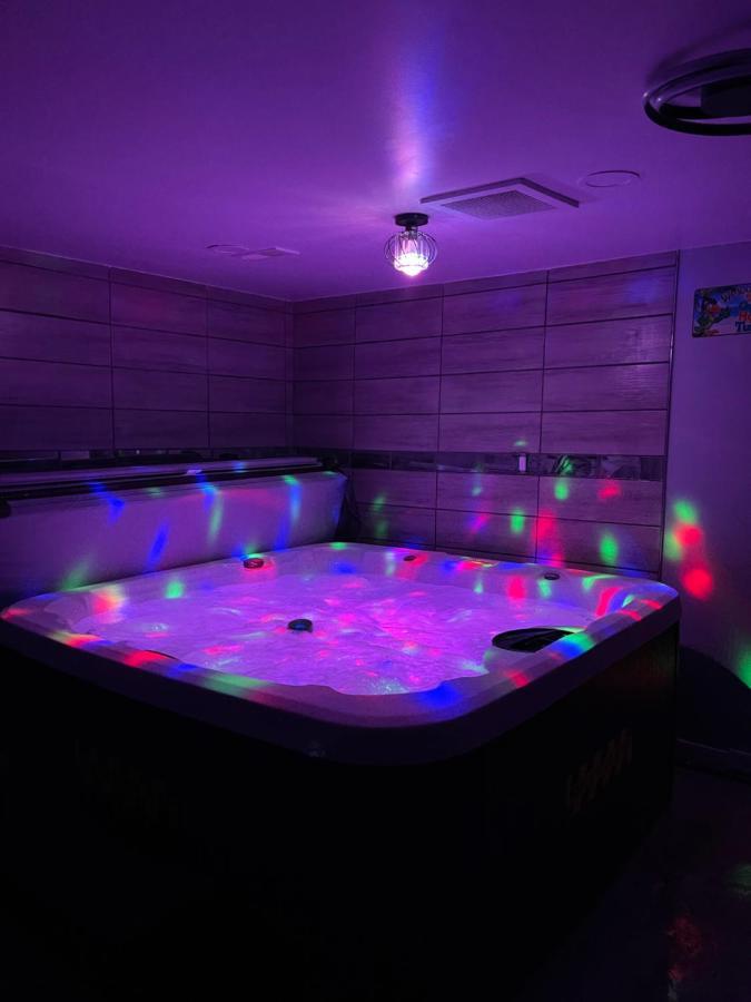 דטרויט Adults Only Vacation Rental With Hot Tub- No Parties מראה חיצוני תמונה
