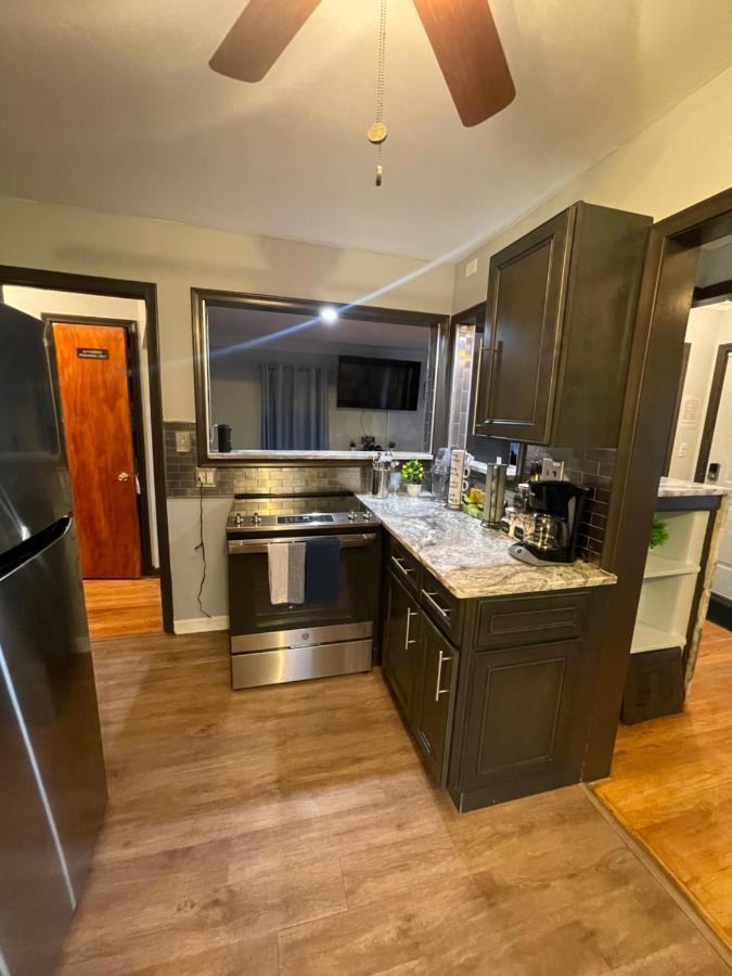 דטרויט Adults Only Vacation Rental With Hot Tub- No Parties מראה חיצוני תמונה