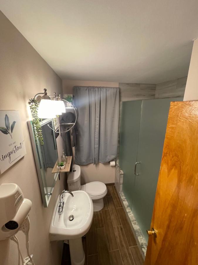דטרויט Adults Only Vacation Rental With Hot Tub- No Parties מראה חיצוני תמונה