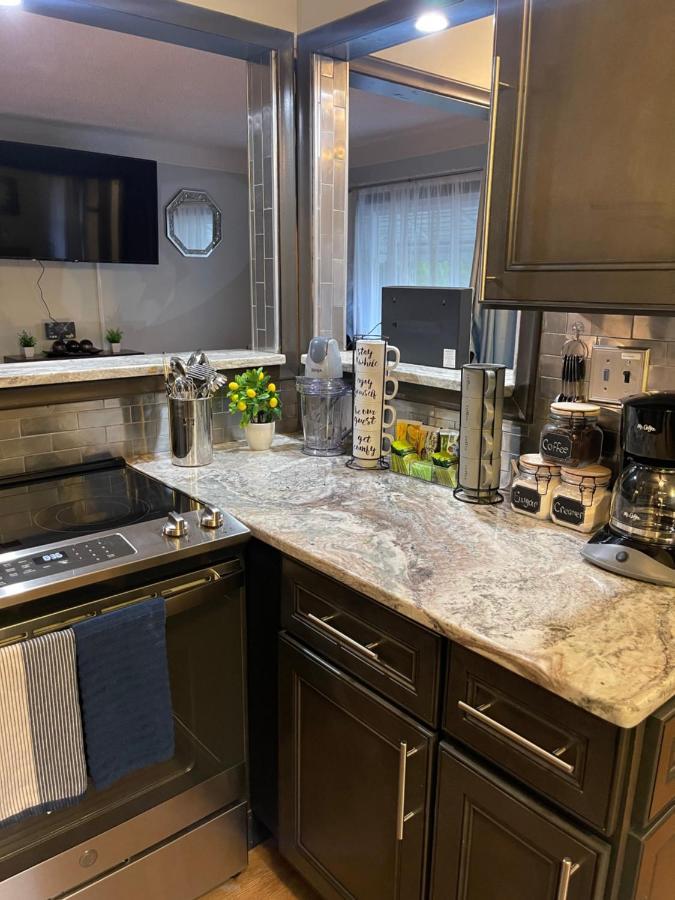 דטרויט Adults Only Vacation Rental With Hot Tub- No Parties מראה חיצוני תמונה