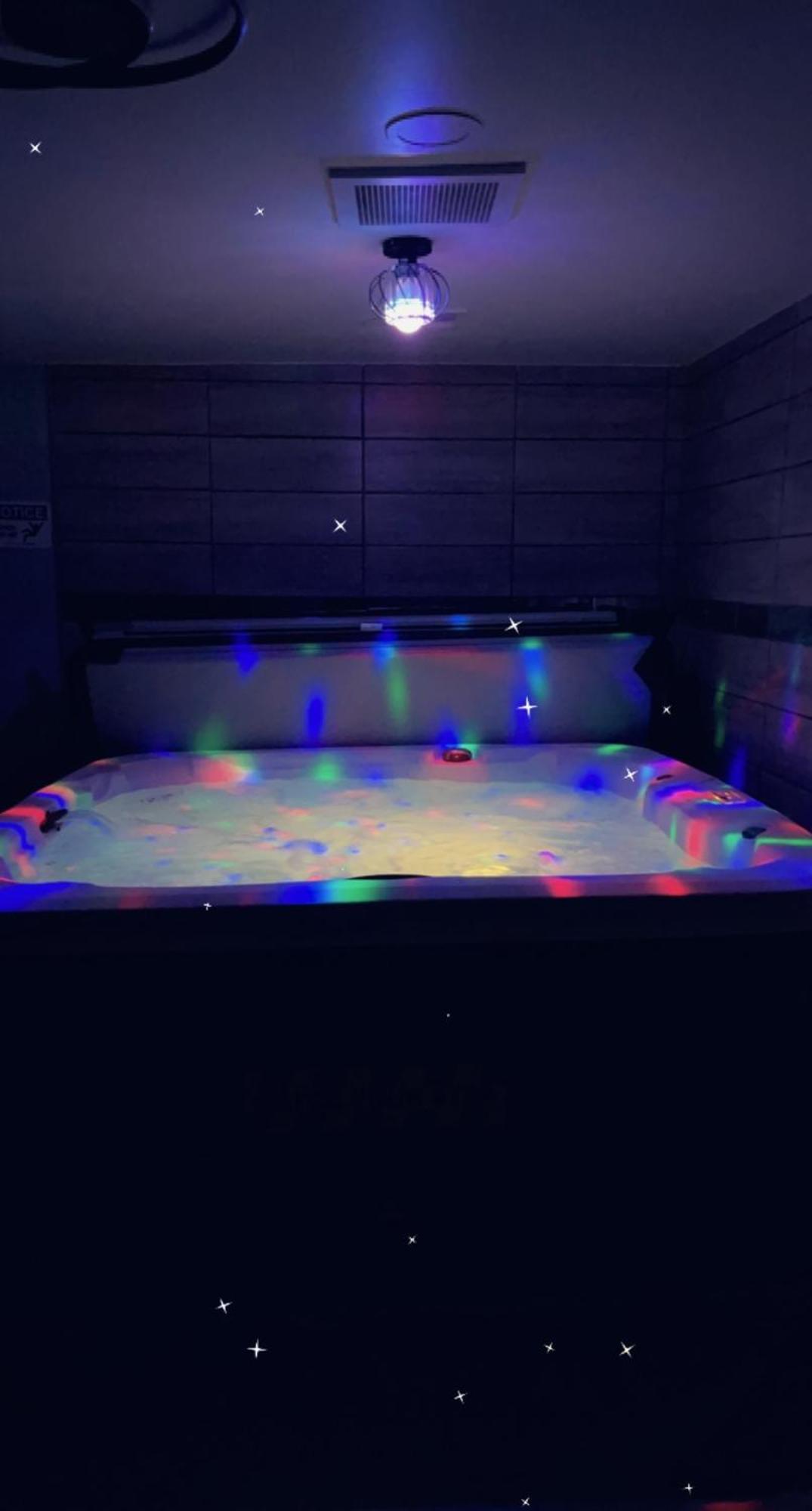 דטרויט Adults Only Vacation Rental With Hot Tub- No Parties מראה חיצוני תמונה